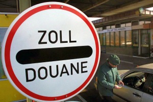 Contrôles aux frontières : le Parlement fustige la présidence danoise et le Conseil 